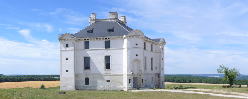 Chateau de Maulnes : Restauration du logis et des communs, création d’un parcours de visite